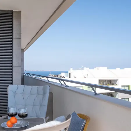 Sea View דירה