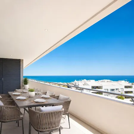 Sea View Apartment *